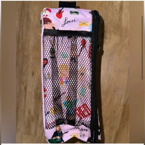 TAYLOR SWIFT SWIFTIE LUNCH PAIL BAG MAKEUP PINK ERAS 1989 POETS TRAVEL SHOWGIRL - Picture 3 of 5